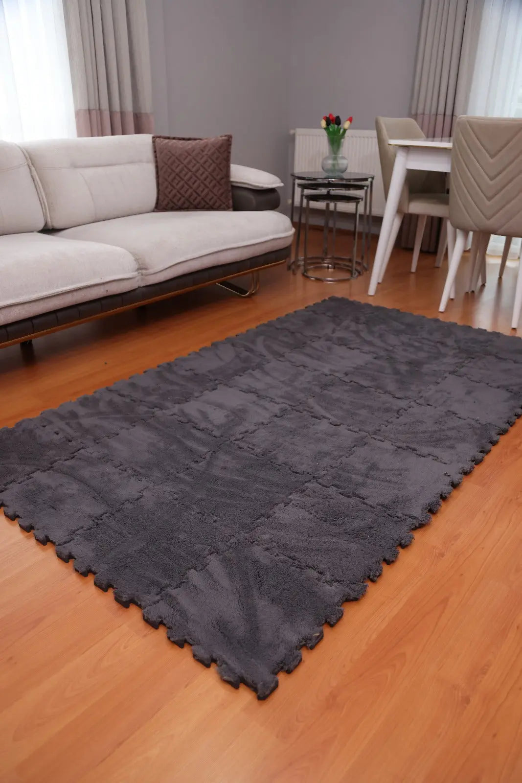 🌑 DECOZEYN 1 Metrekare Gri, Antrasit ve Beyaz Kombin Dama Desenli Lüks Pelüş Kadife Puzzle Halı | Modüler & Yıkanabilir | Salon, Yatak Odası Zemin Decozeyn