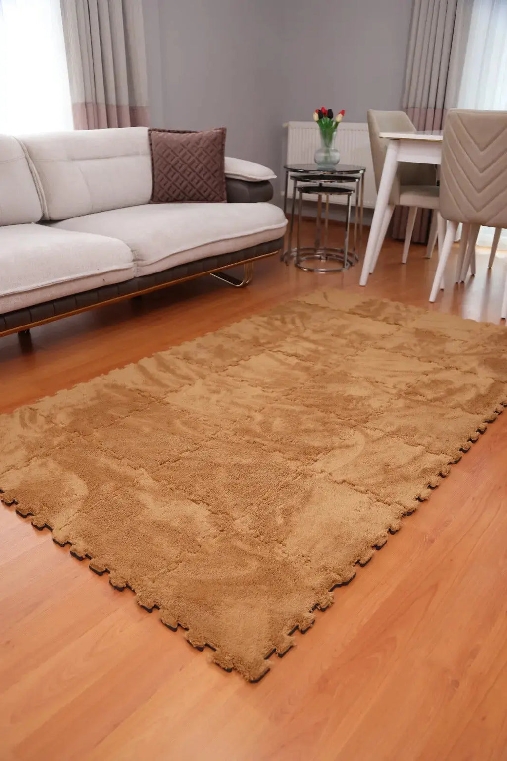 🤎 DECOZEYN 1 Metrekare Açık Kahve ve Koyu Kahverengi Kombin Dama Desenli Lüks Pelüş Kadife Puzzle Halı | Modüler & Yıkanabilir | Salon, Yatak Odası Zemin Decozeyn