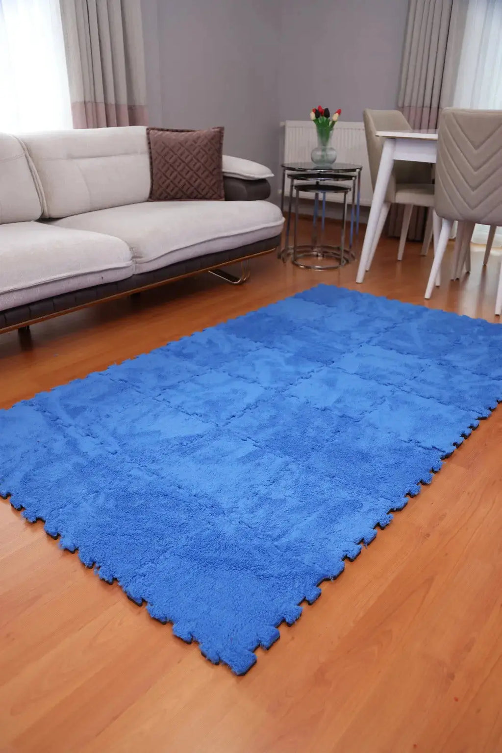 🔴🔵 DECOZEYN 1 Metrekare Kırmızı ve Mavi Kombin Dama Desenli Lüks Pelüş Kadife Puzzle Halı | Modüler & Yıkanabilir | Salon, Yatak Odası Zemin Decozeyn